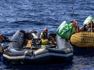 migrantes embarcación Mediterráneo