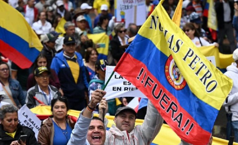manifestaciones colombia petro