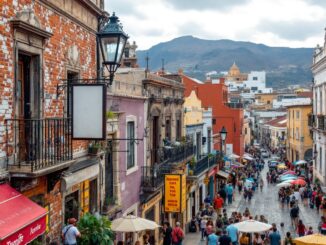 Polizia arresta venditori di prodotti falsificati a Tenerife
