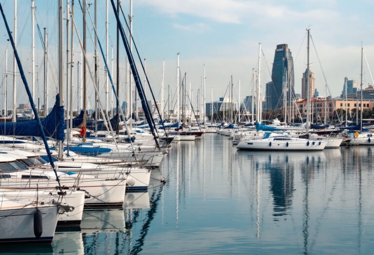 Immagine del Salón Náutico di Barcellona 2025 con barche moderne