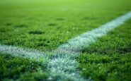 Giocatori del Betis festeggiano la vittoria nel derbi