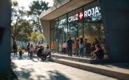 Voluntarios de la Cruz Roja en acción durante una emergencia