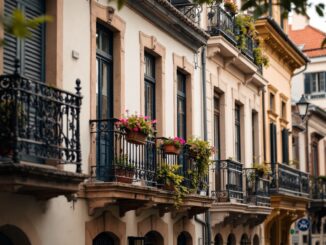 Vivienda antigua en Barcelona con riesgo de incendio