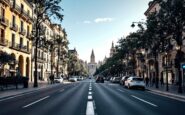 Cicliste in azione durante la Vuelta a España femminile