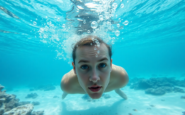 efectos de abrir los ojos bajo el agua salada en la salud ocular 1751988389