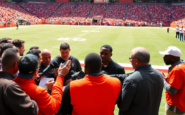 la reaccion de shedeur sanders ante las criticas tras su debut en la nfl python 1754769215