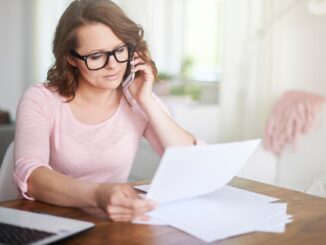 como cambiar el titular de la luz